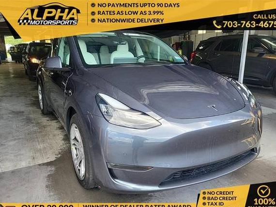TESLA MODEL Y 2021 5YJYGAEE1MF130983 image